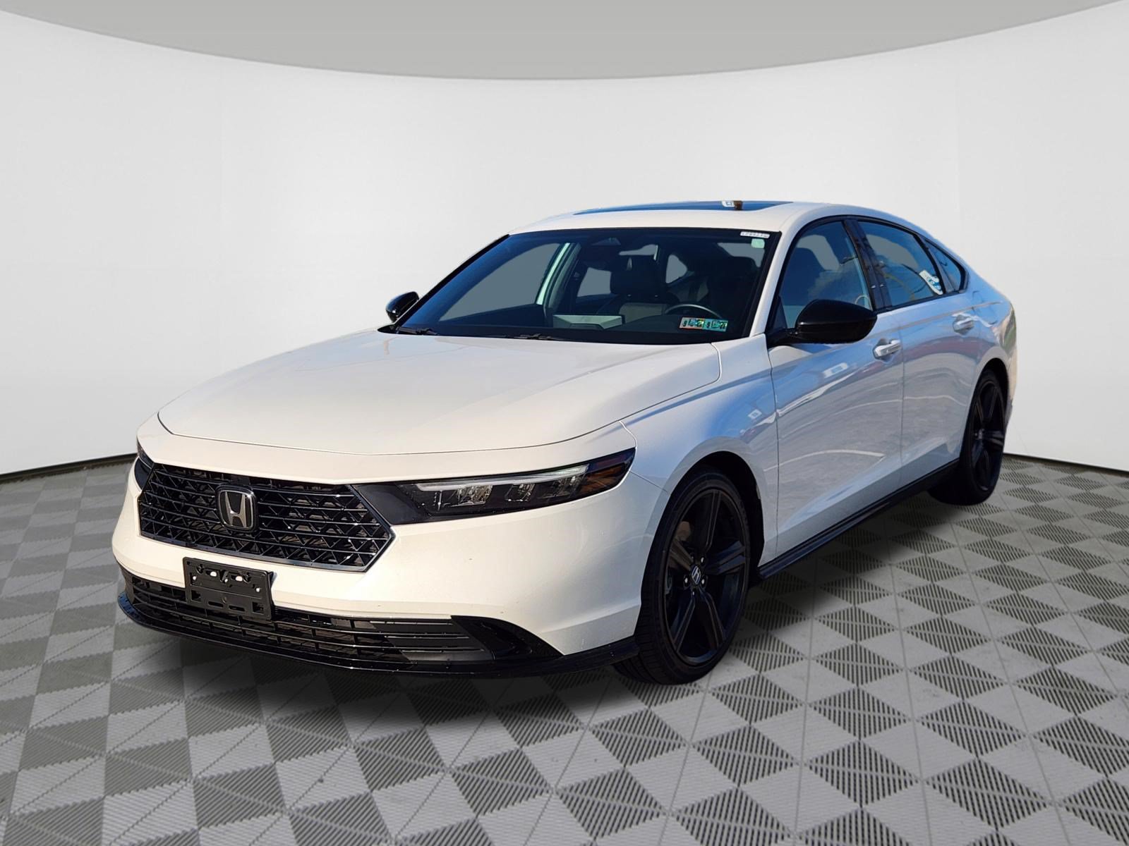 Certified 2025 Honda Accord Sport image 2