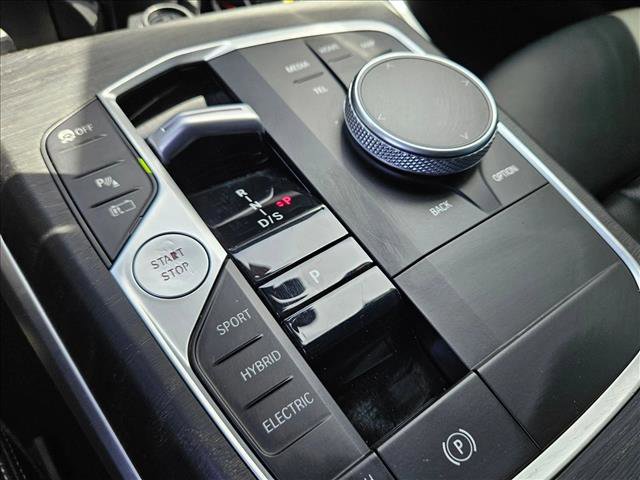 Used 2024 BMW 330e image 14