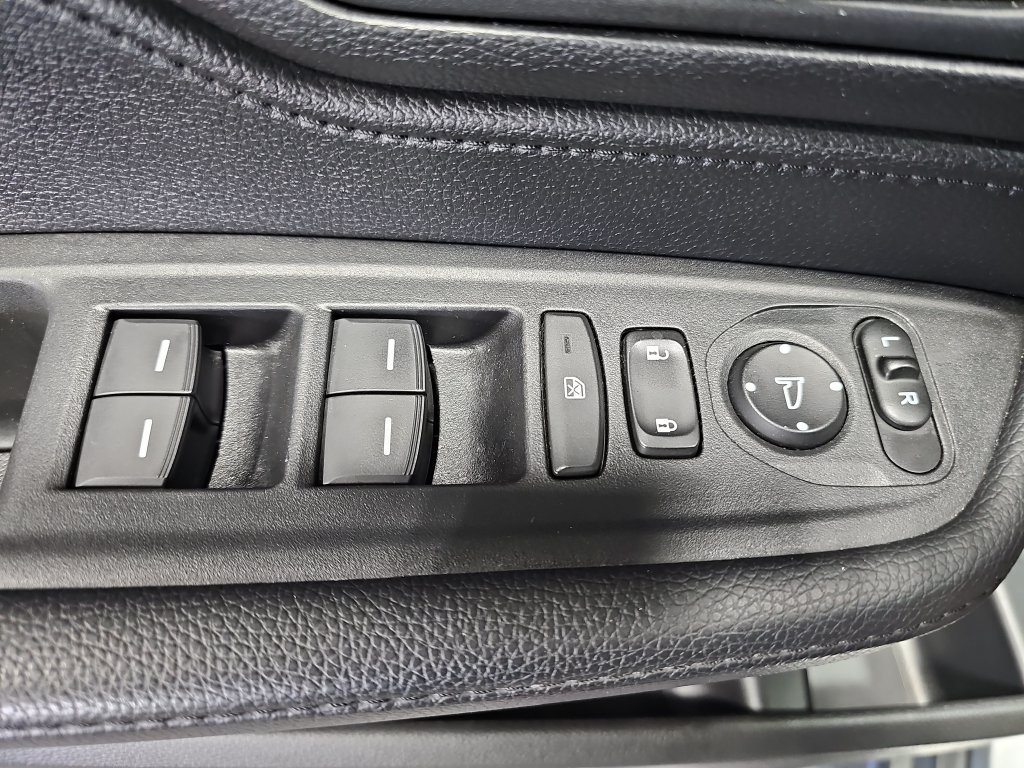 Used 2025 Honda Odyssey EX-L image 29