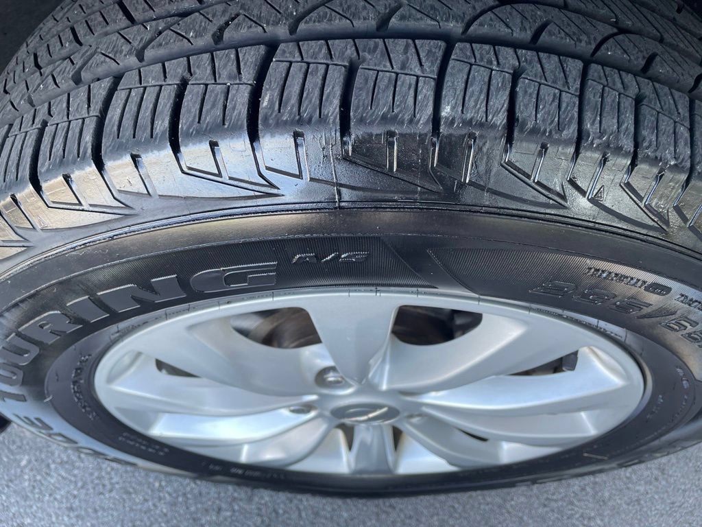 Used 2017 Chrysler Pacifica Touring-L FWD image 30