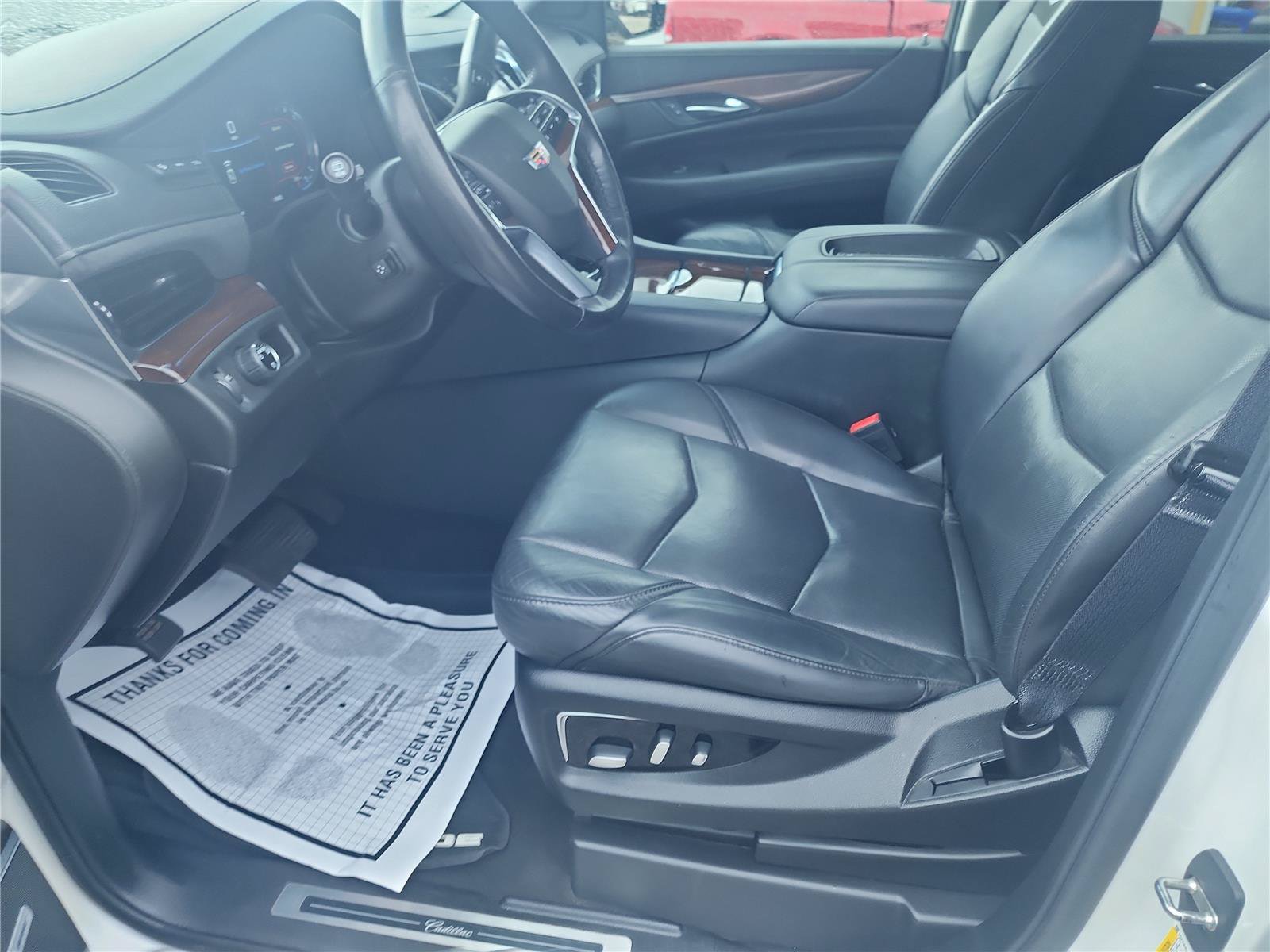 Used 2019 Cadillac Escalade ESV Luxury RWD image 14