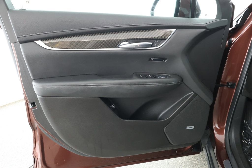 Used 2022 Cadillac XT6 Sport image 9