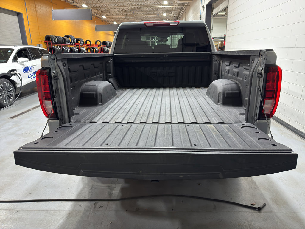 Used 2025 GMC Sierra 1500 Elevation w/ LPO, Elevation Black Package image 23