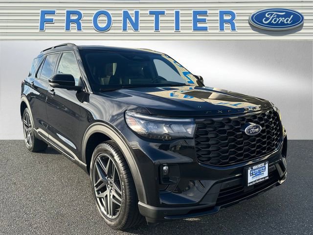 Used 2025 Ford Explorer ST-Line w/ ST-Line Street Pack image 1
