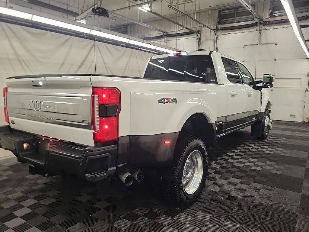 Used 2025 Ford F450 King Ranch image 3