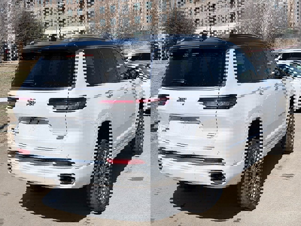 Used 2023 Jeep Grand Cherokee L Summit image 4