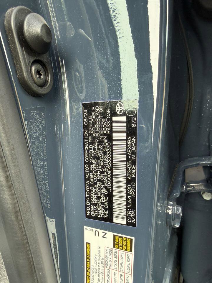 Used 2025 Toyota Crown XLE AWD/4WD image 9