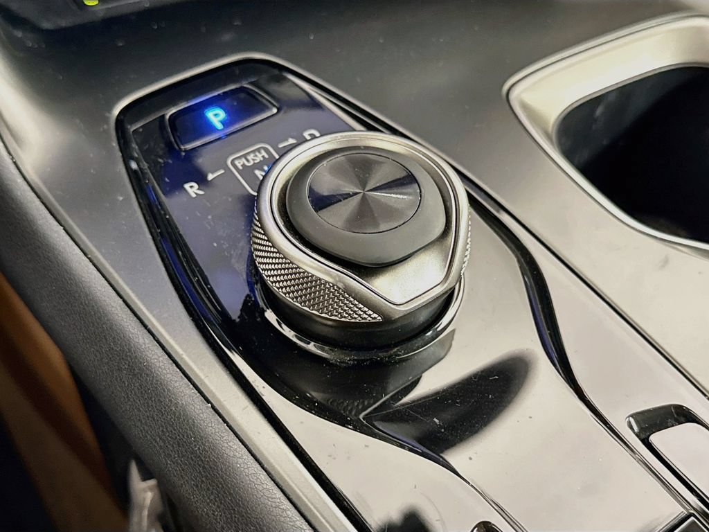 Certified 2025 Lexus RZ 300e w/ Accessory Package (2T) FWD image 17