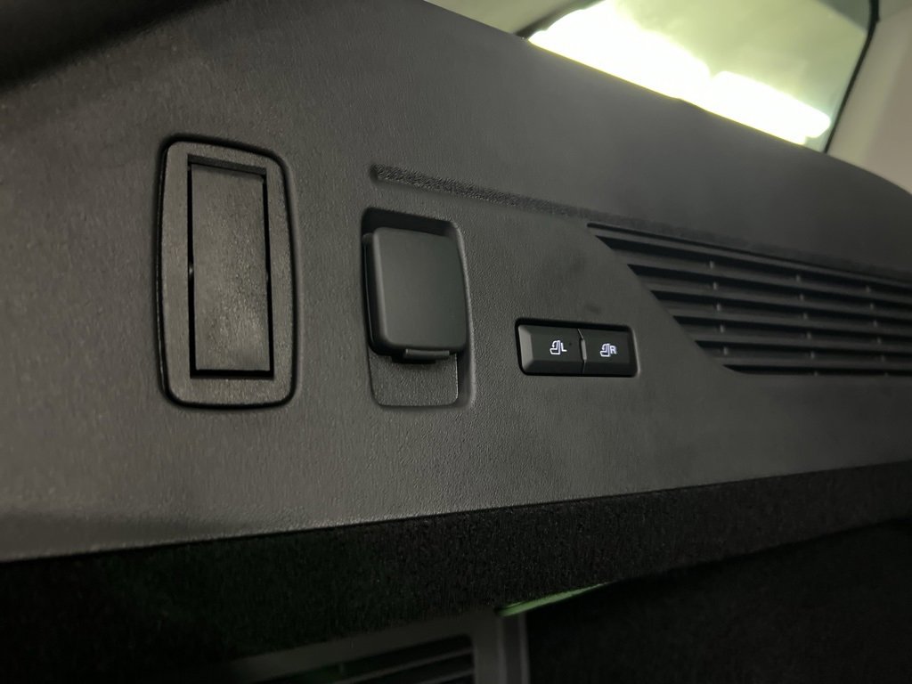 Used 2026 Lincoln Nautilus Premier image 36