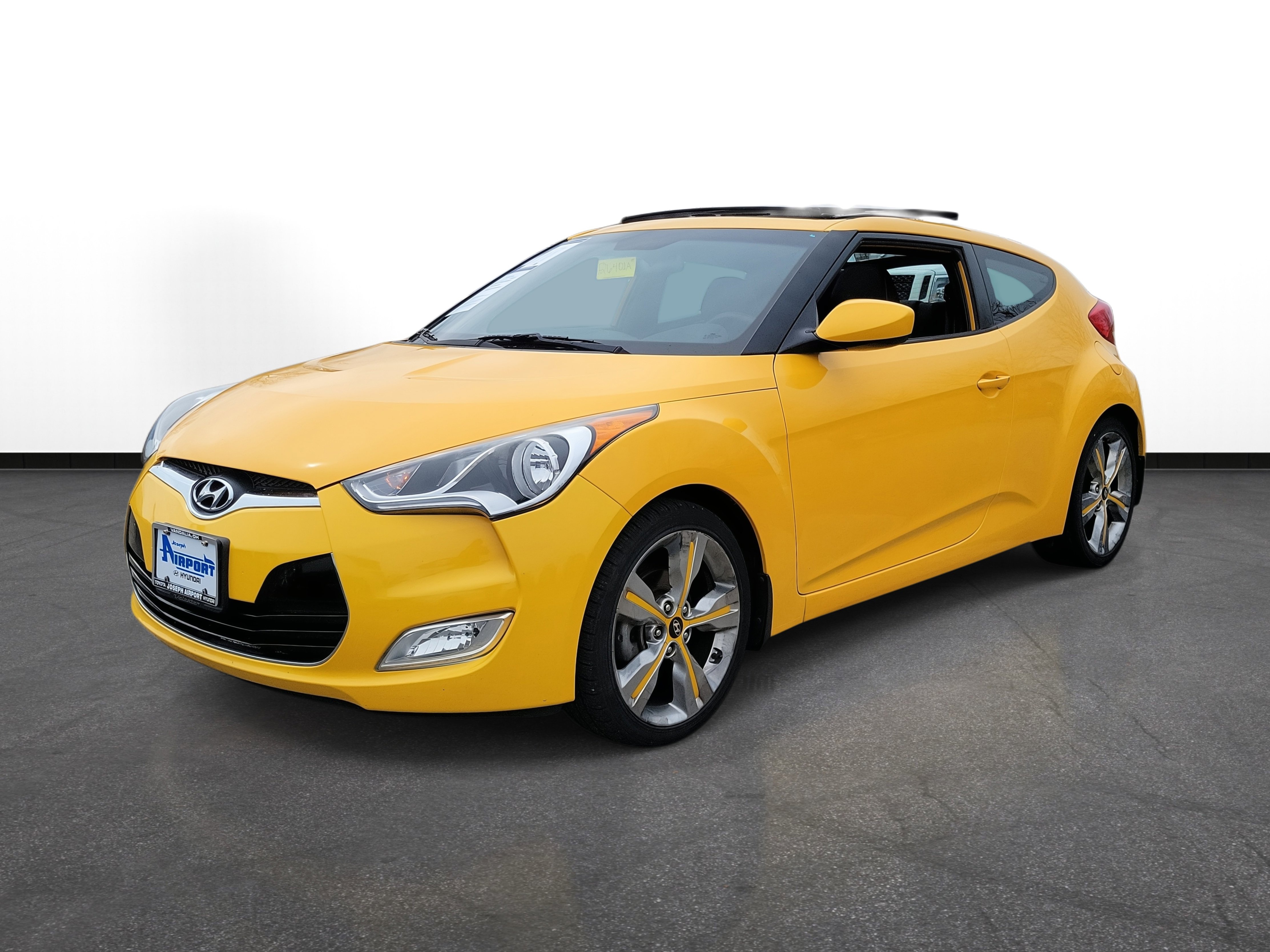 Used 2016 Hyundai Veloster w/ Option Group 02 image 2