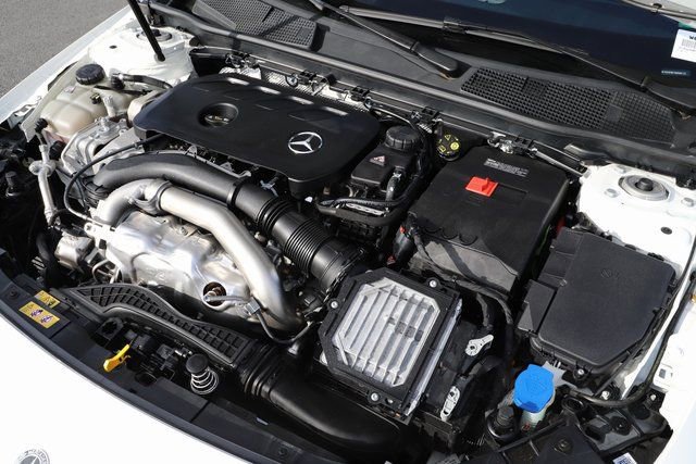 Used 2025 Mercedes-Benz CLA 250 4MATIC image 4