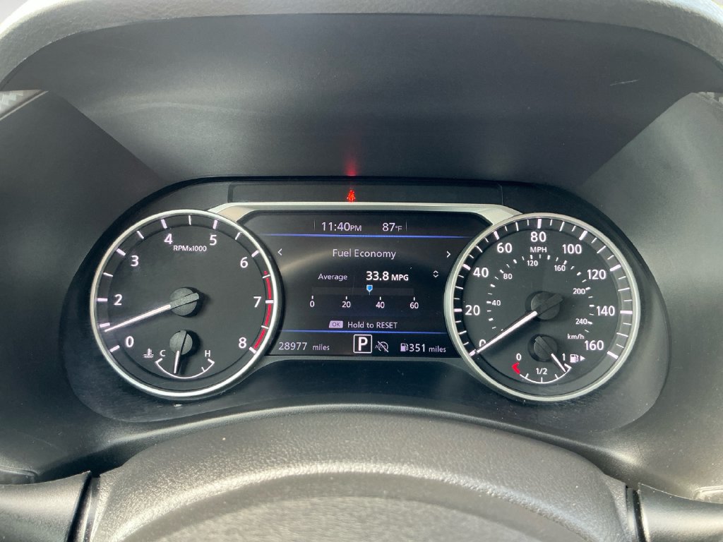 Used 2024 Nissan Sentra SV FWD image 23