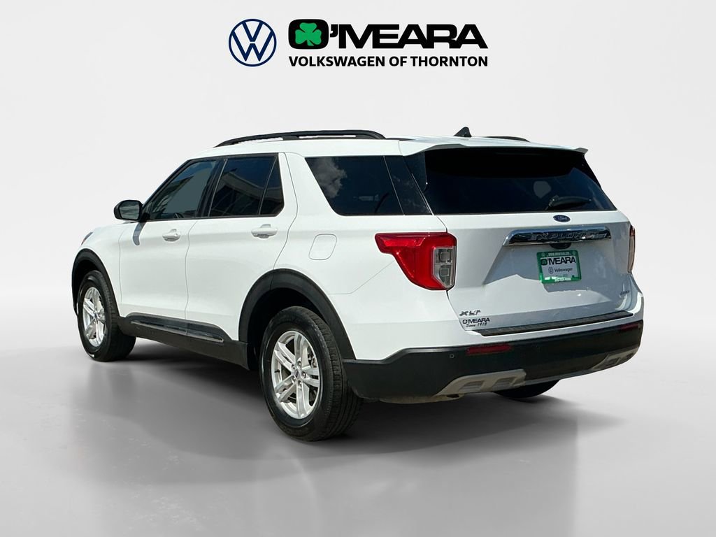 Used 2024 Ford Explorer XLT w/ Equipment Group 202A image 3