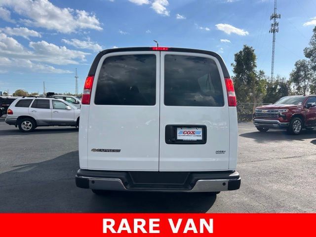 Used 2025 Chevrolet Express 3500 LT w/ LT Preferred Equipment Group image 5