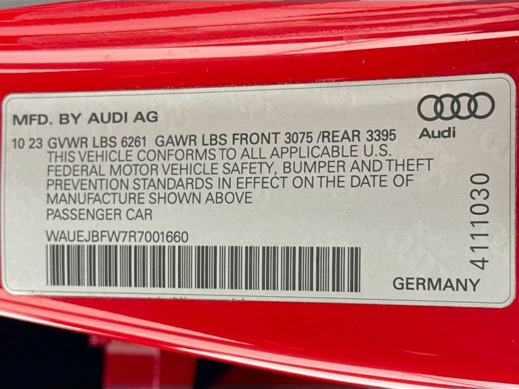 Used 2024 Audi e-tron GT Prestige AWD/4WD image 32