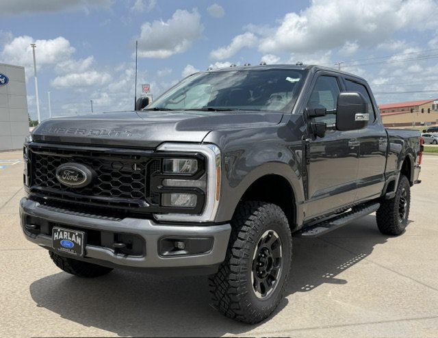 New 2026 Ford F250 XLT w/ XLT Premium Package AWD/4WD image 2