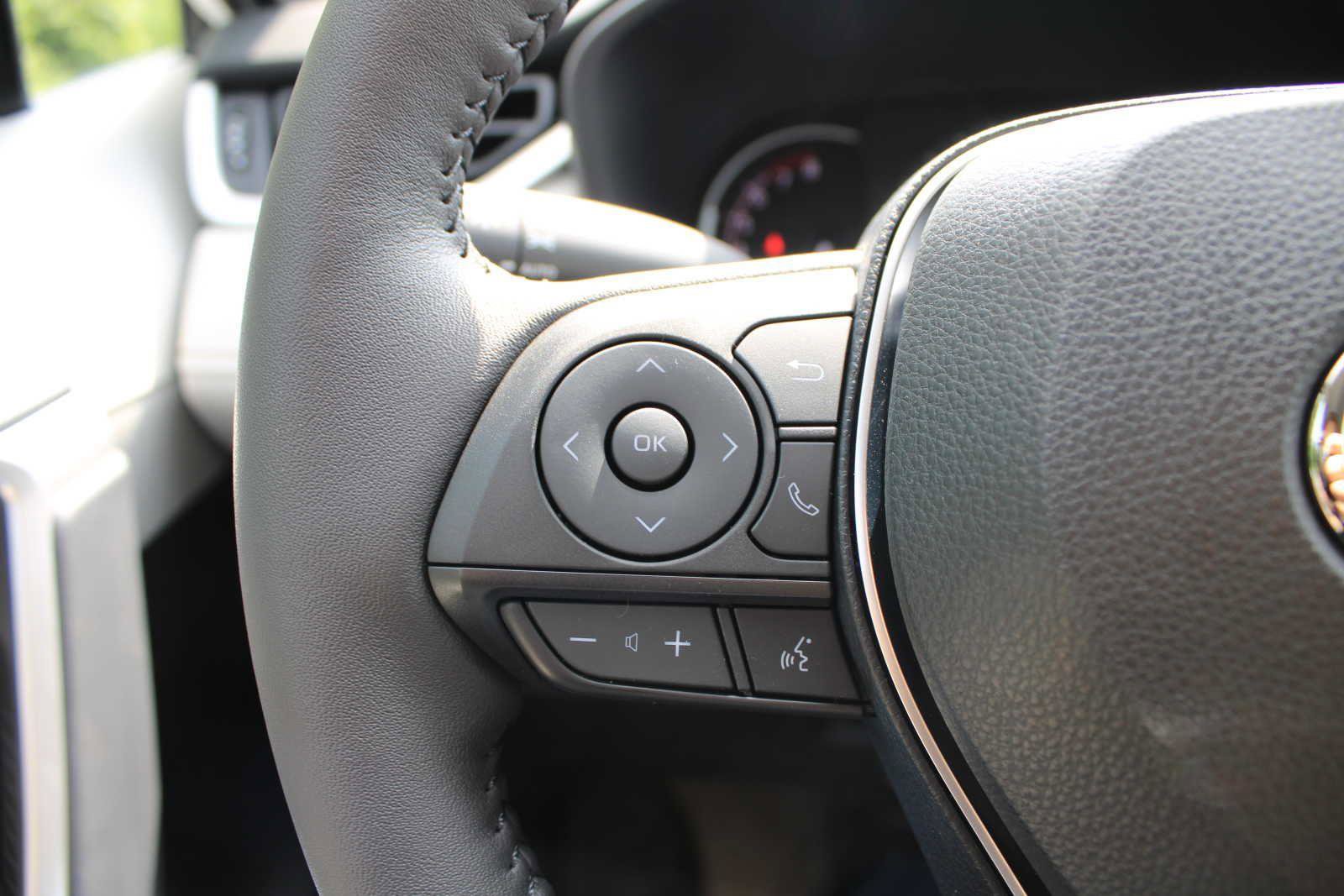 New 2025 Toyota RAV4 XLE image 27