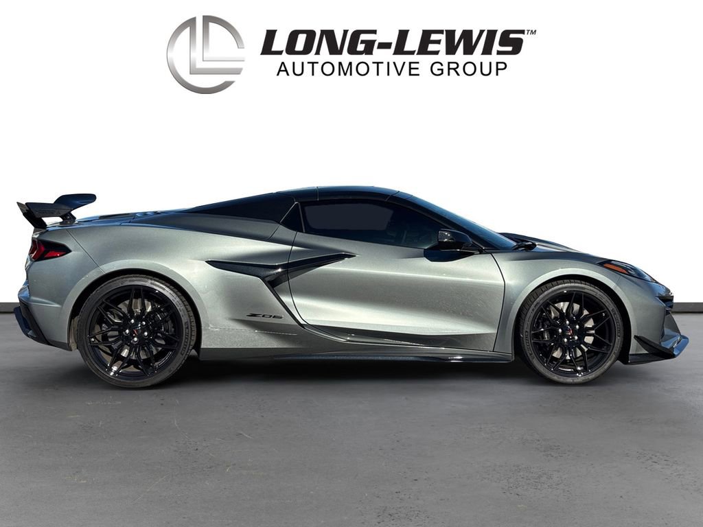 Used 2024 Chevrolet Corvette Z06 image 8