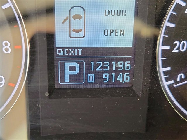 Used 2015 INFINITI Q40 w/ Moonroof Package image 21