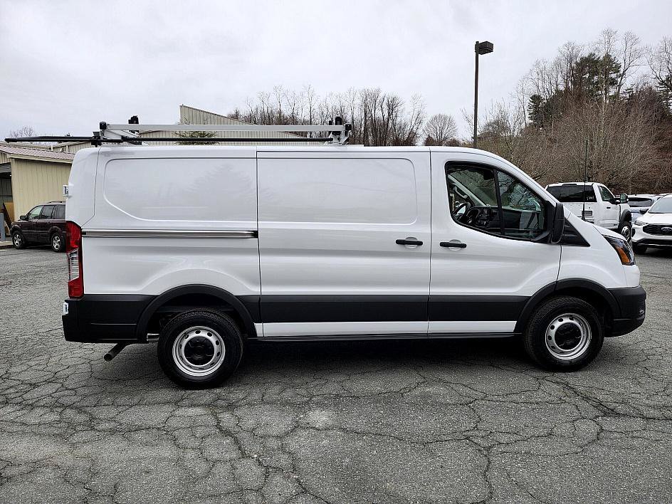 New 2024 Ford Transit 250 Low Roof w/ Load Area Protection Package RWD image 8