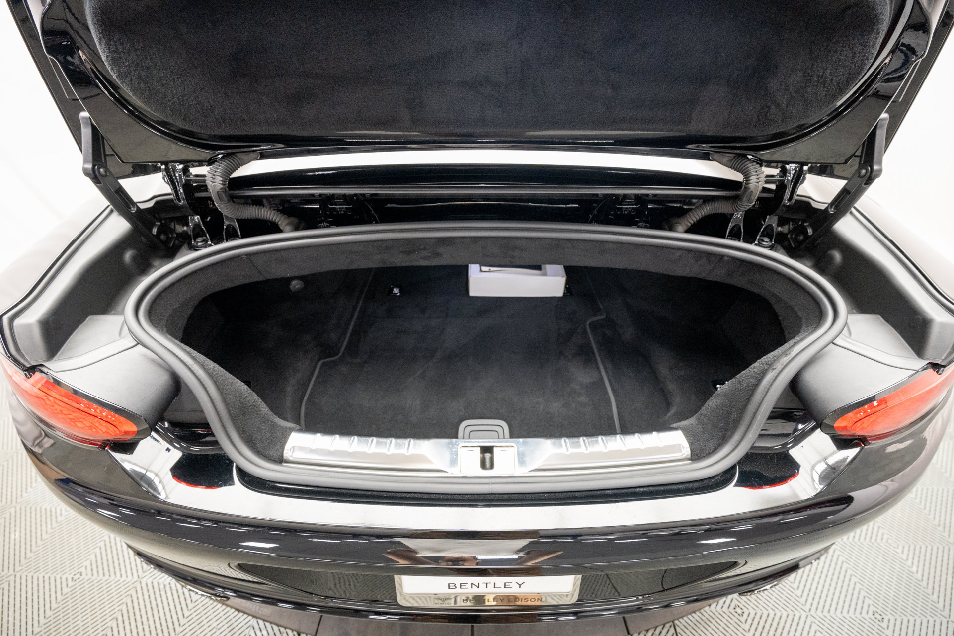 Certified 2022 Bentley Continental GT AWD/4WD image 37