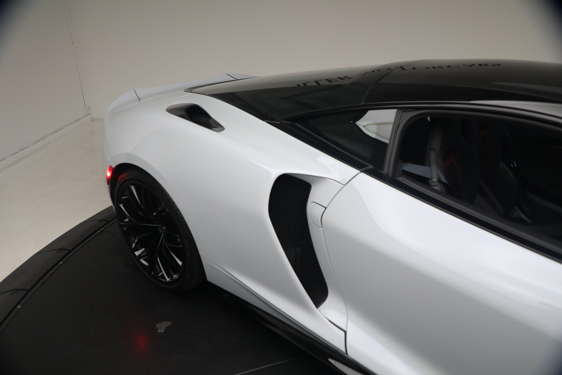 Used 2025 McLaren GTS RWD image 40