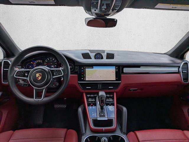Used 2023 Porsche Cayenne Platinum Edition image 21