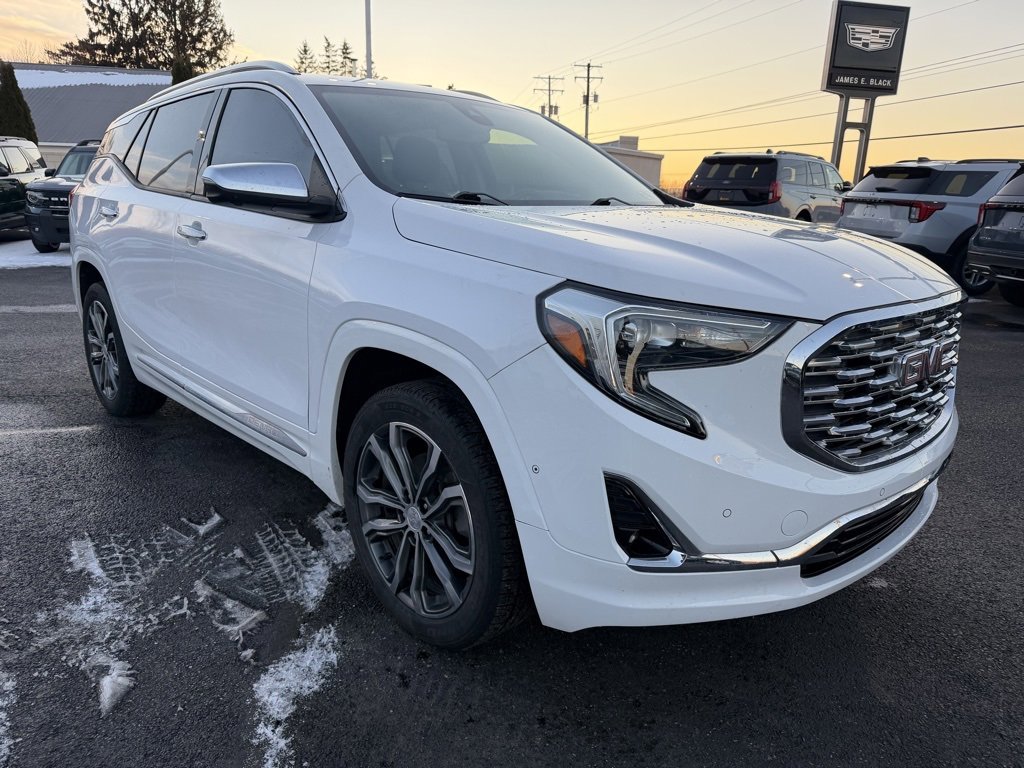 Used 2020 GMC Terrain Denali w/ Denali Premium Package image 10