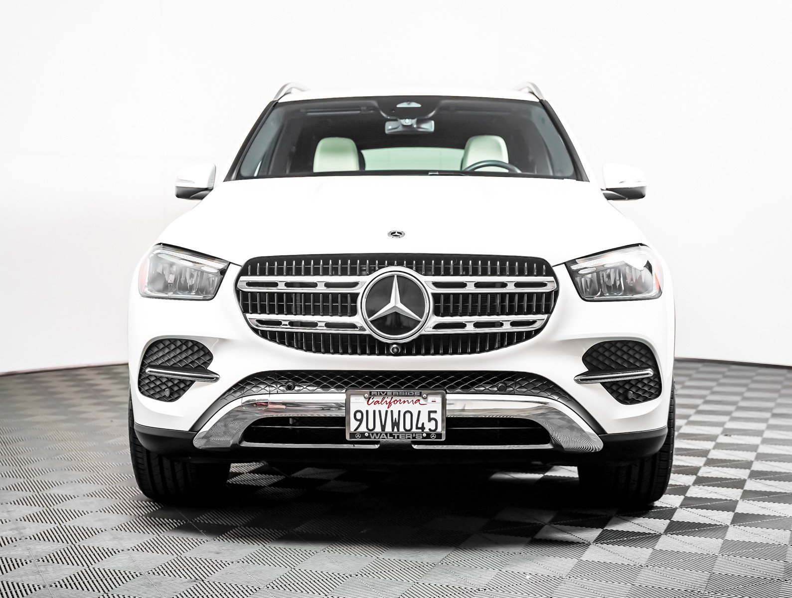 Certified 2025 Mercedes-Benz GLE 450e 4MATIC image 6