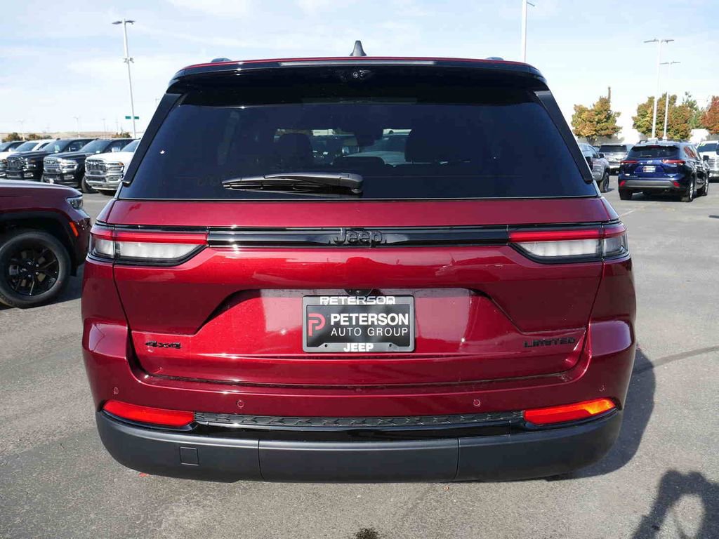 New 2025 Jeep Grand Cherokee Limited w/ Luxury Tech Group II image 18