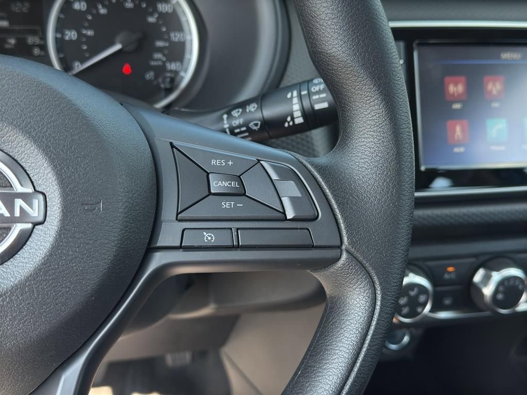New 2025 Nissan Kicks S image 19