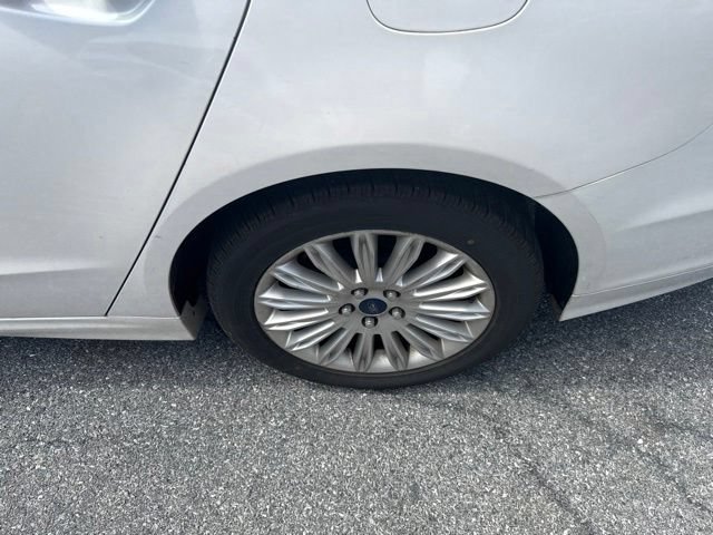 Used 2013 Ford Fusion Energi SE FWD image 12
