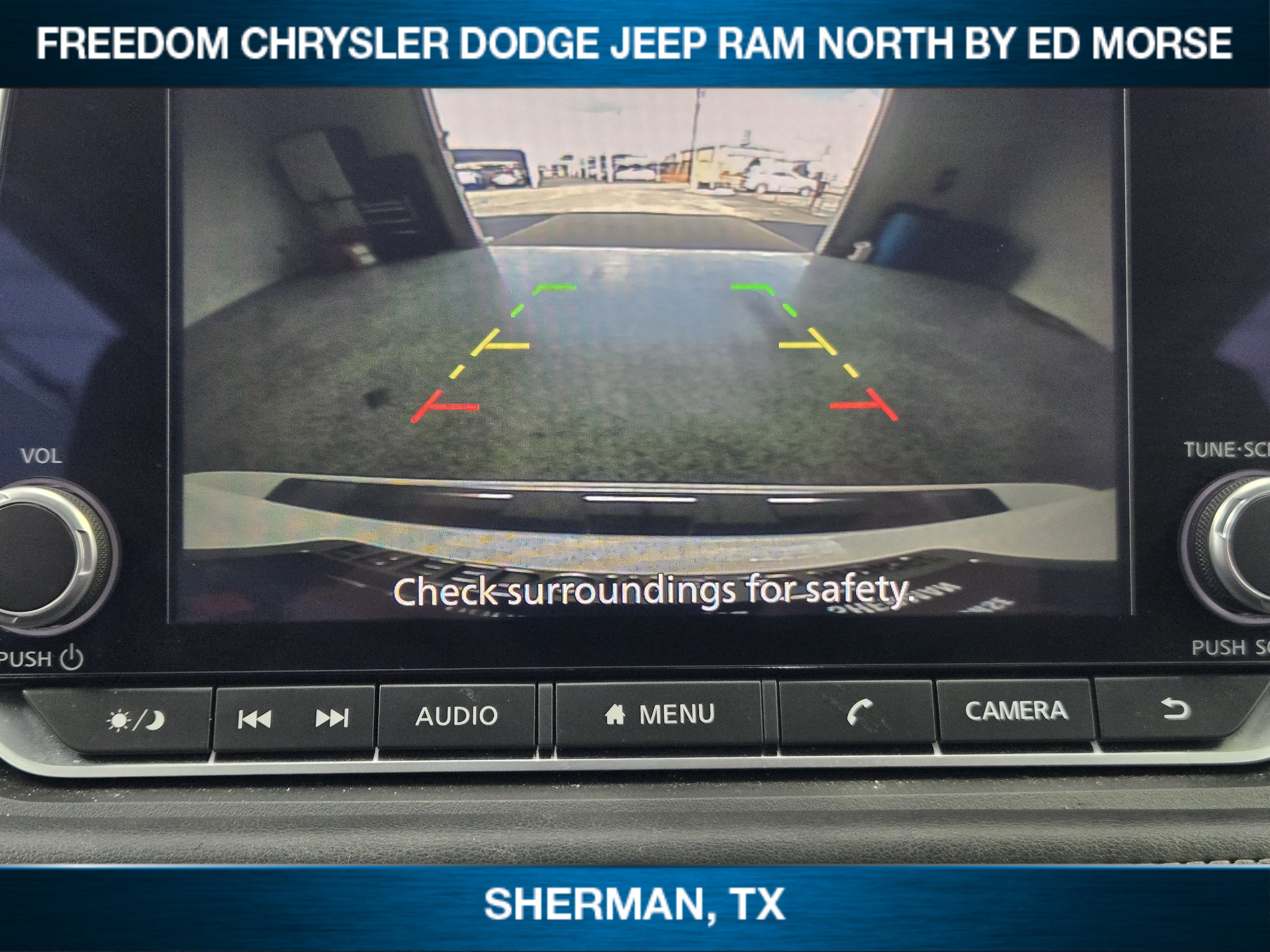 Used 2024 Nissan Rogue S FWD image 12