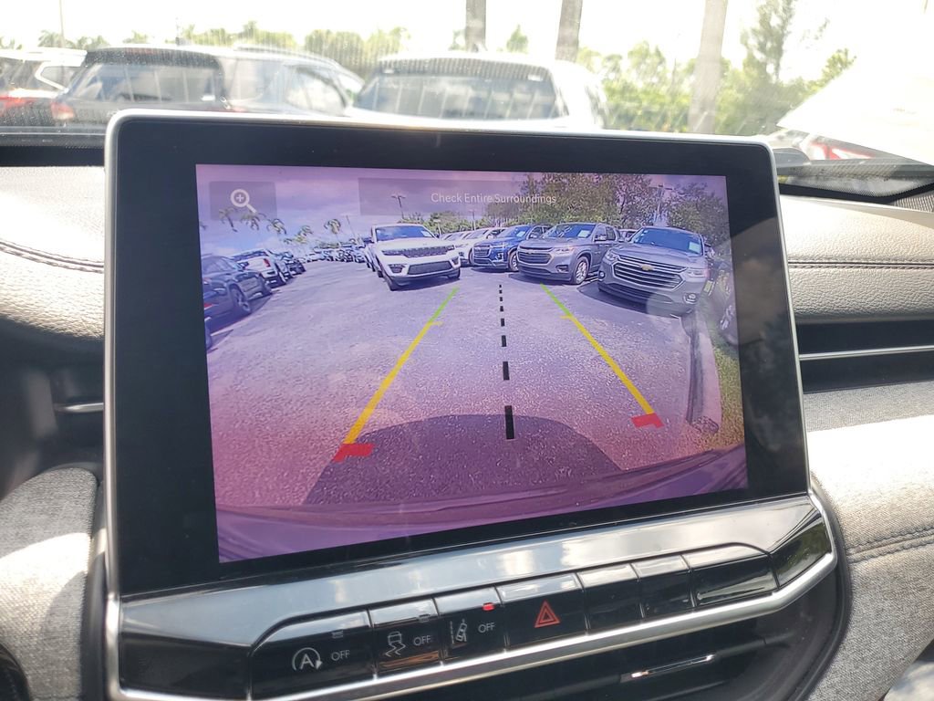 Used 2023 Jeep Compass Sport image 21