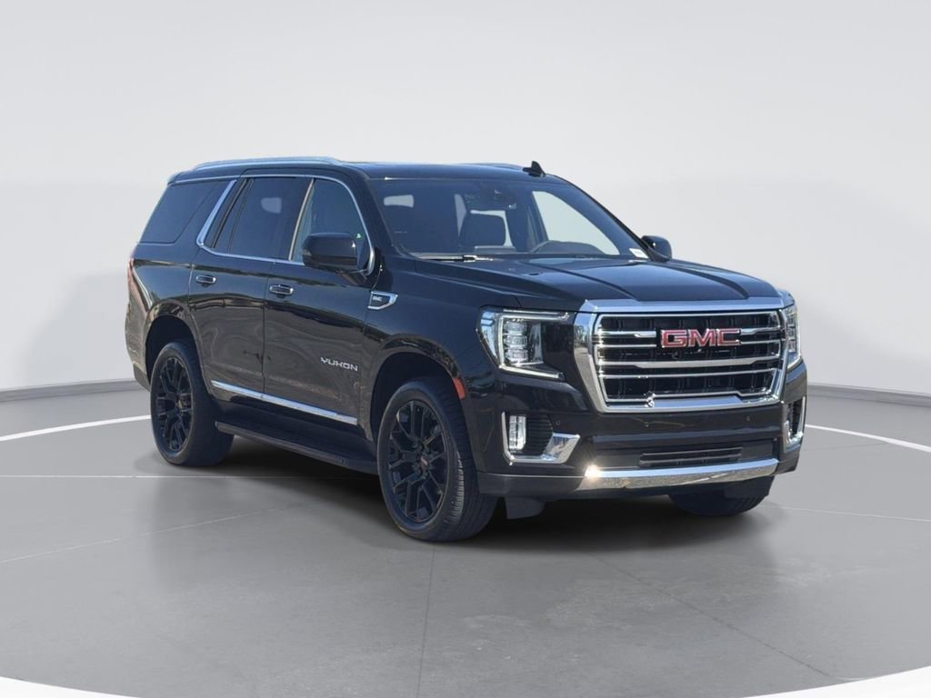 Used 2023 GMC Yukon SLT w/ SLT Premium Package image 1