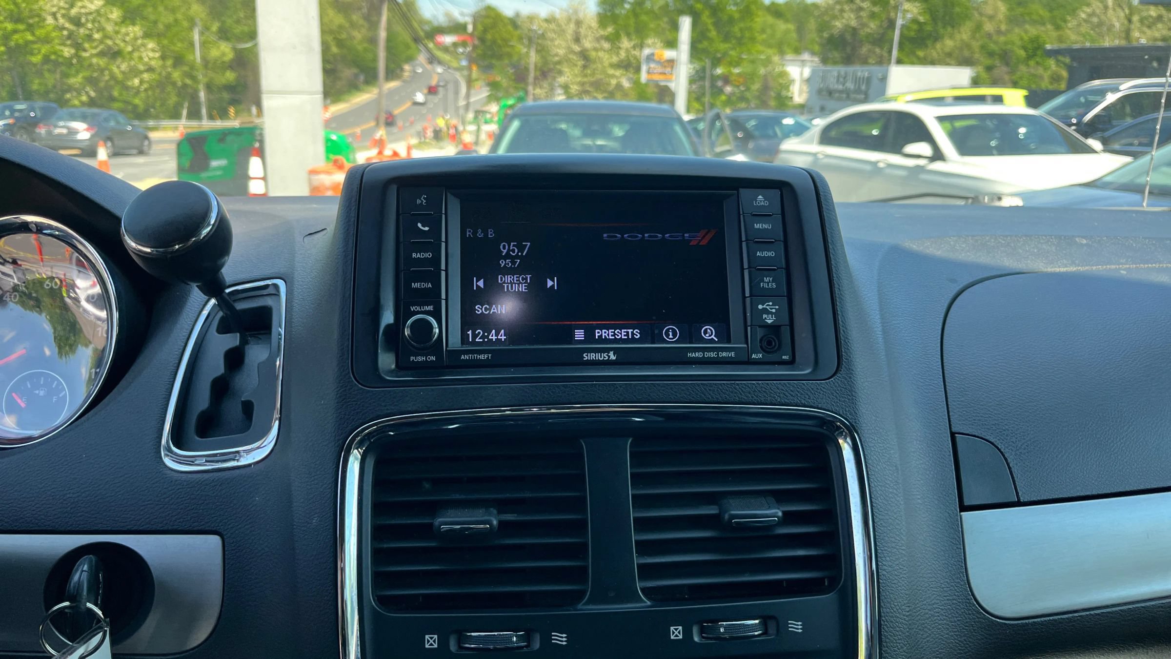 Used 2018 Dodge Grand Caravan GT FWD image 16
