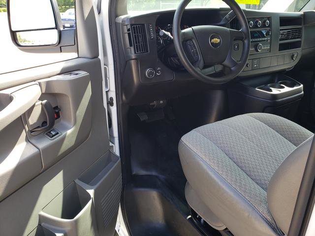 Used 2014 Chevrolet Express 2500 image 11
