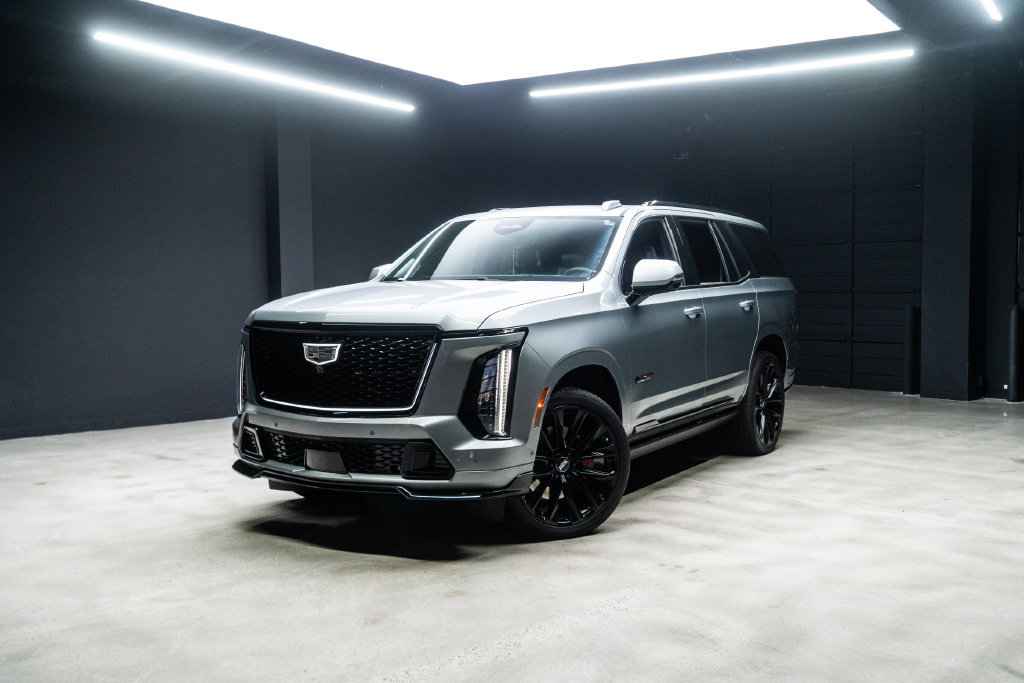 Used 2025 Cadillac Escalade V w/ LPO, ONYX Package AWD/4WD image 56