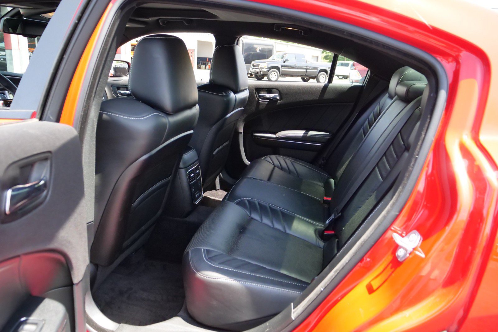 Used 2018 Dodge Charger SRT Hellcat RWD image 32