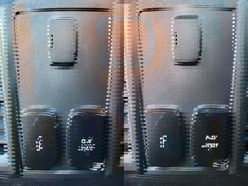 Used 2017 Ford F150 XLT w/ Equipment Group 302A Luxury image 16