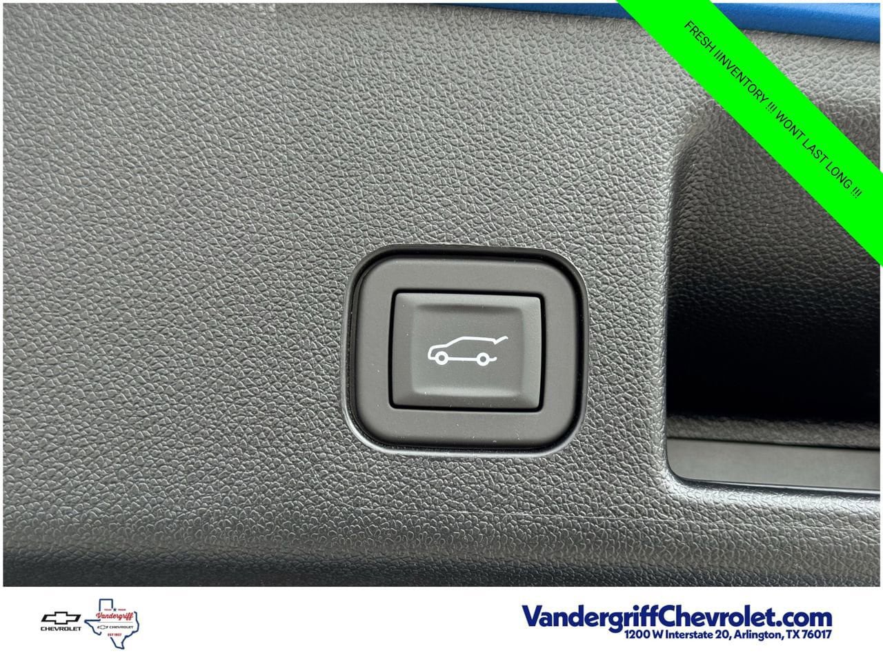 New 2026 Chevrolet Equinox EV RS FWD image 25