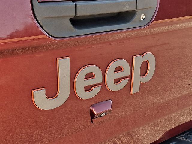 Used 2021 Jeep Gladiator Mojave AWD/4WD image 29