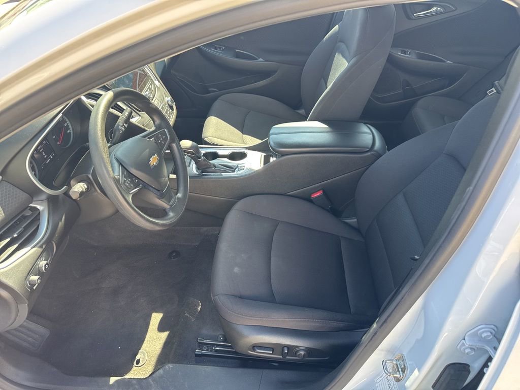 Used 2023 Chevrolet Malibu LT image 14