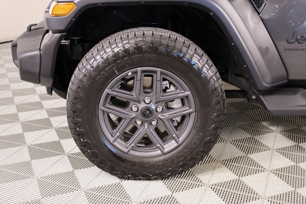 Used 2024 Jeep Wrangler Sport S image 16