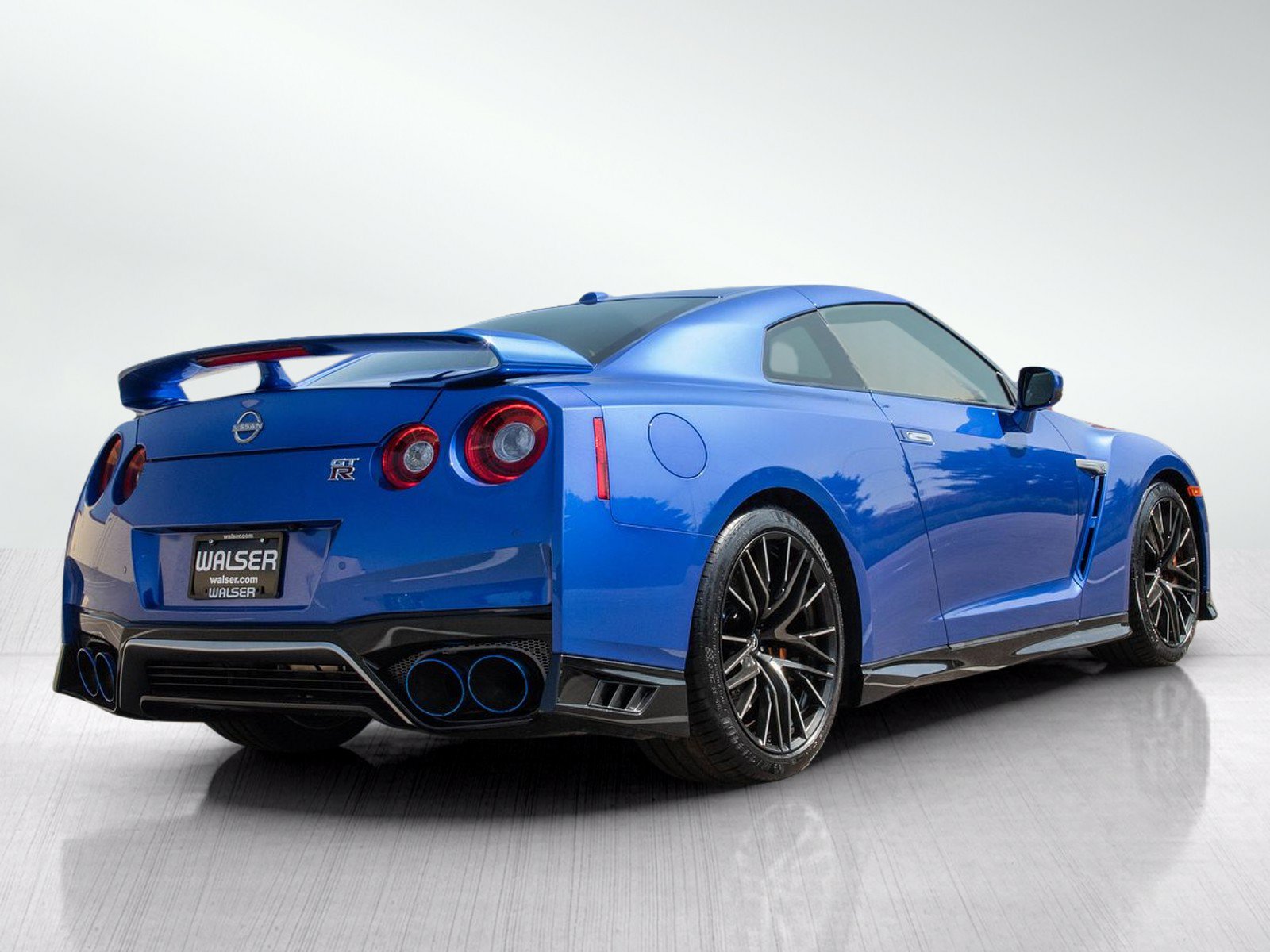 Used 2023 Nissan GT-R Premium AWD/4WD image 5