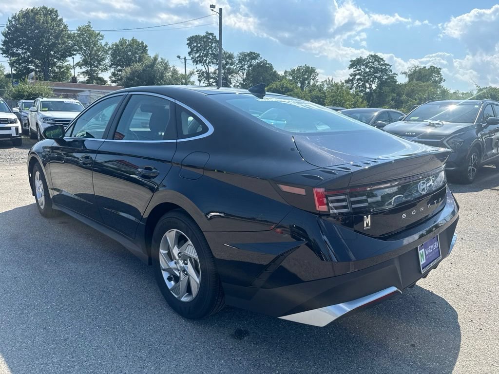Used 2025 Hyundai Sonata SE FWD image 7