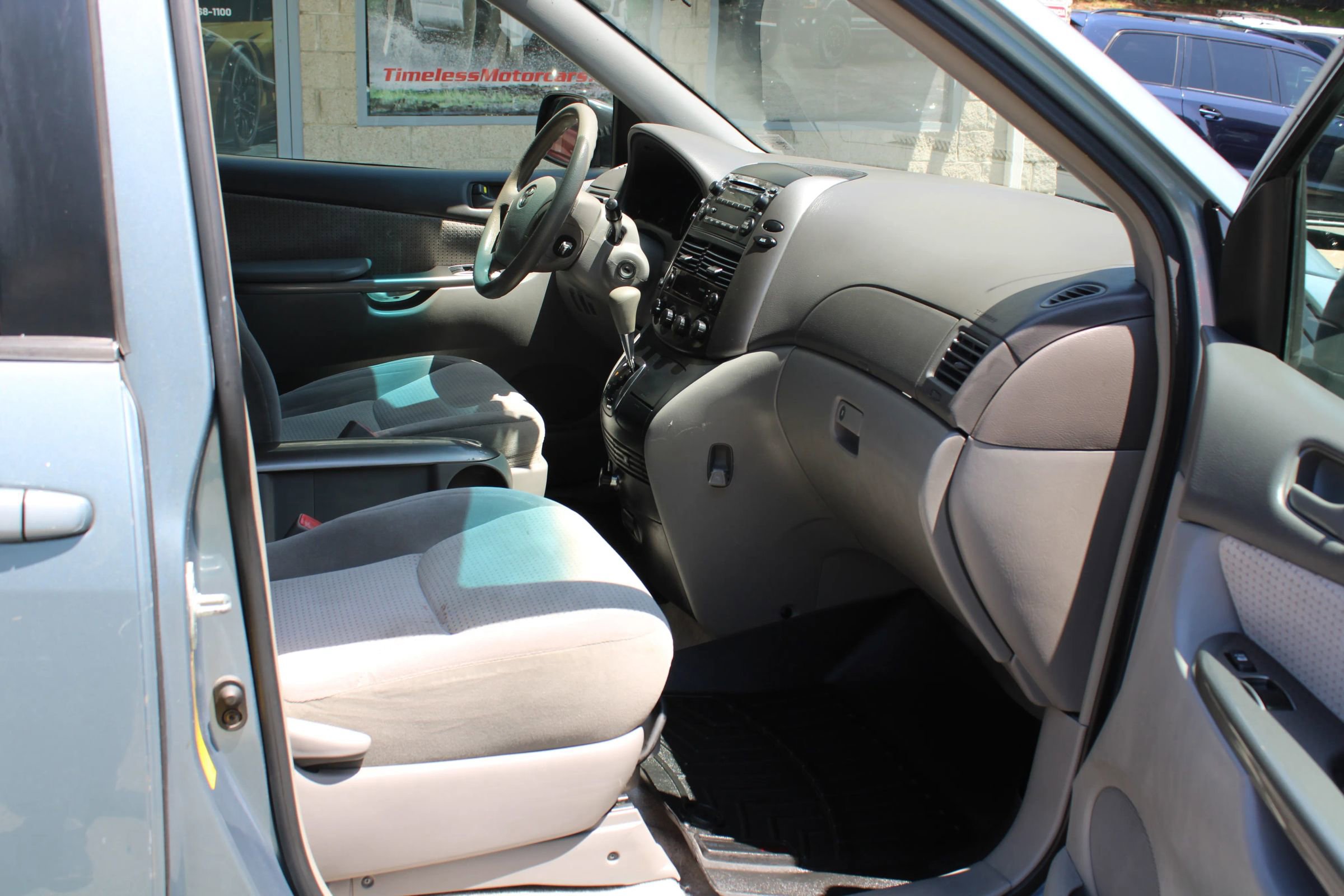 Used 2008 Toyota Sienna LE FWD image 14
