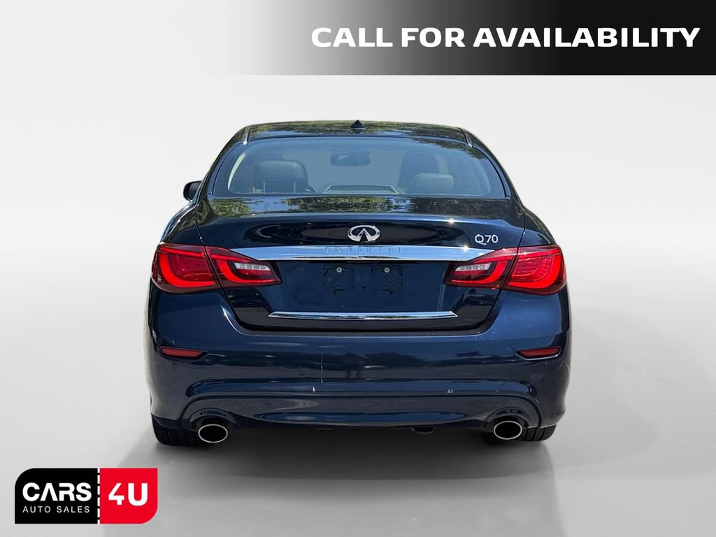 Used 2017 INFINITI Q70 3.7 RWD image 3