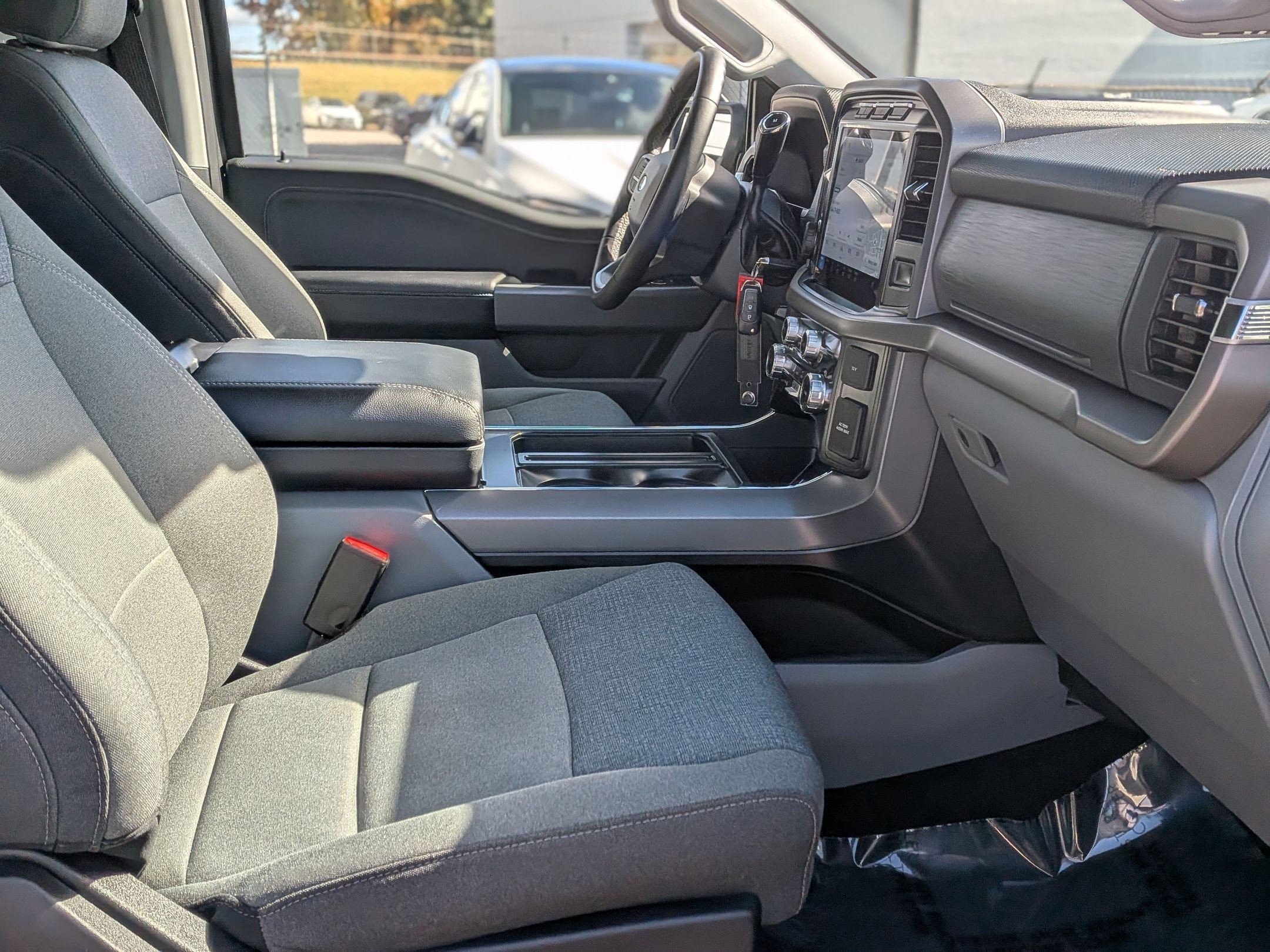 Used 2024 Ford F150 XLT w/ Mobile Office Package image 37