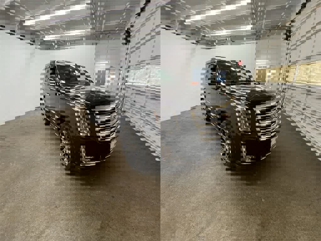 Used 2018 Cadillac Escalade Platinum image 8